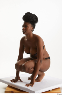 Dina Moses  1 kneeling underwear whole body 0002.jpg